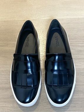 Vince Coventry Black Patent Leather Slip On Kiltie Loafers Shoes Women's Size 6
